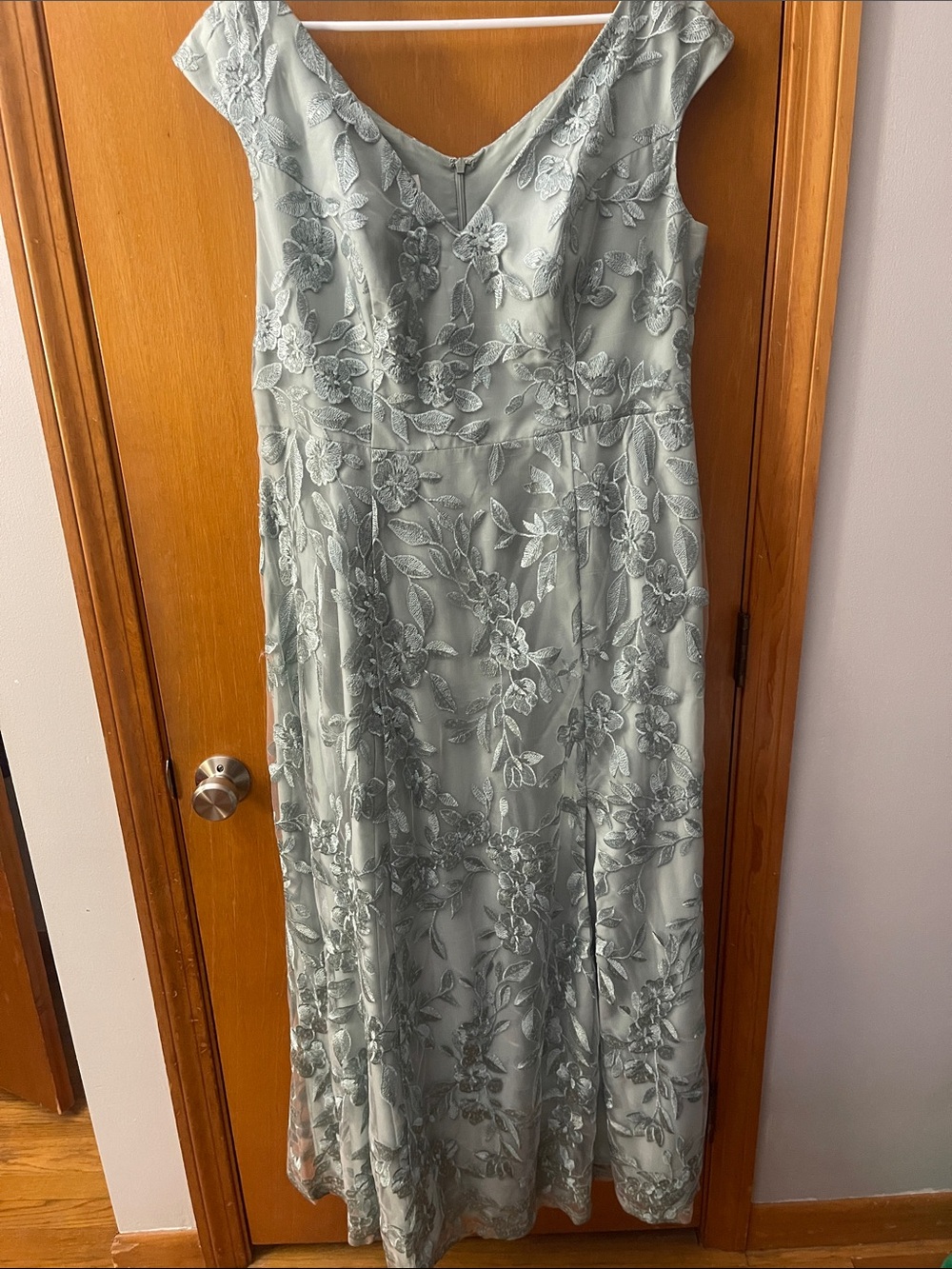 Worn Once Oleg Cassini Light Sage Green Floral Lace Maxi Dress